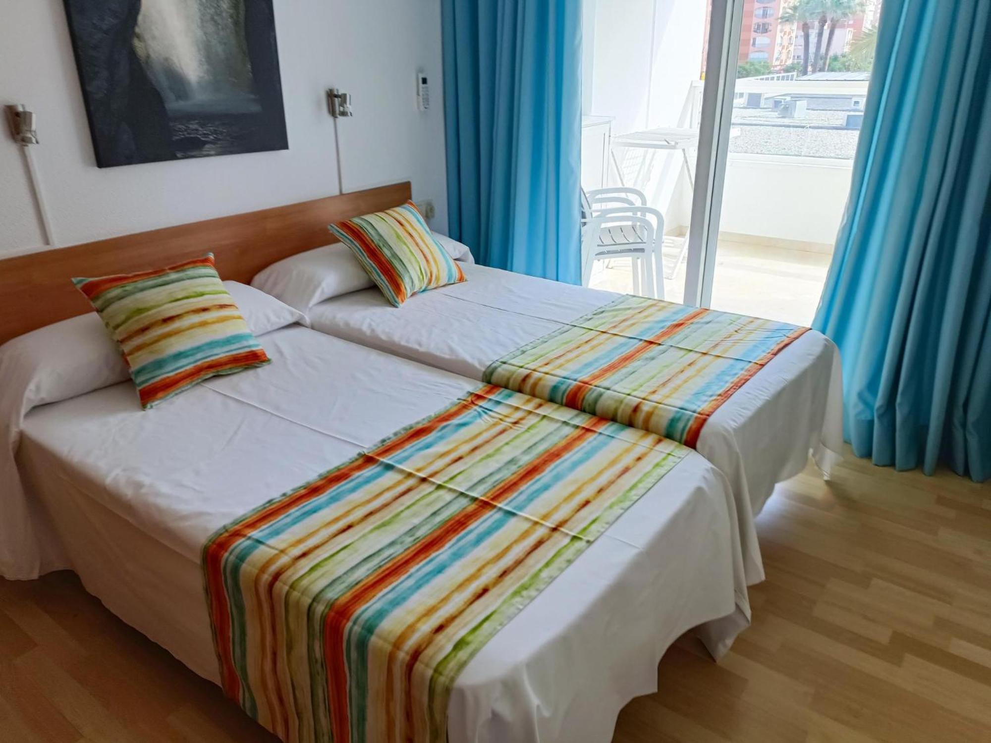 1 Bedroom With Airconditioning And Bath - Max 4 Guests Apartment